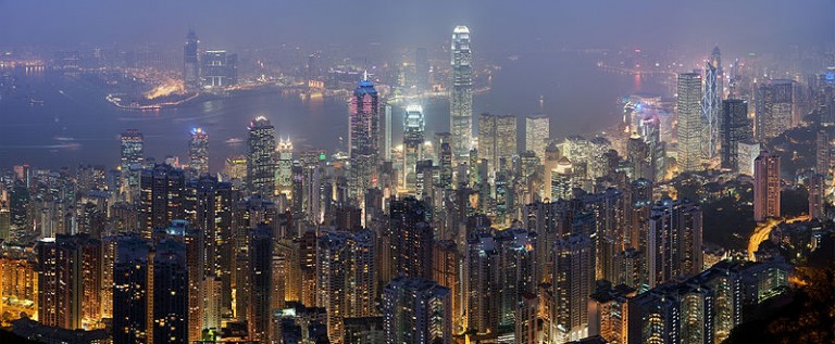 Inwestorzy w Hong Kongu ostrożni