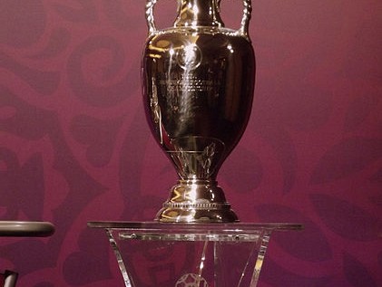 Trofeum Euro 2012 zawita do Poznania
