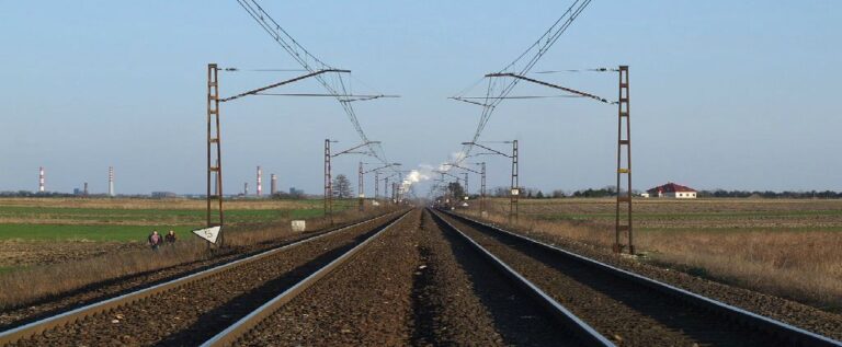 Po 200 mln zł na rozwój kolei