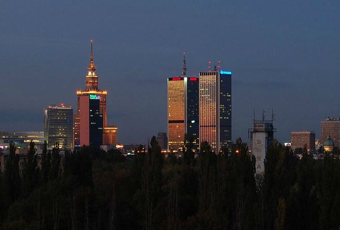 Warszawa chce sprzedać dwie działki w centrum miasta