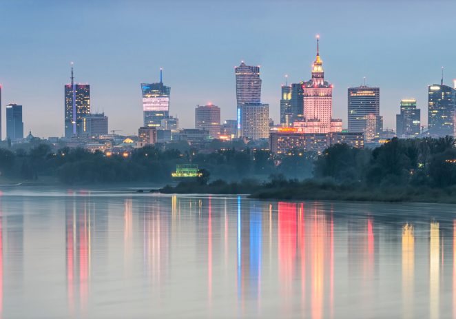 Warszawa z najwyższą wieżą w UE, regiony z nowymi rekordami