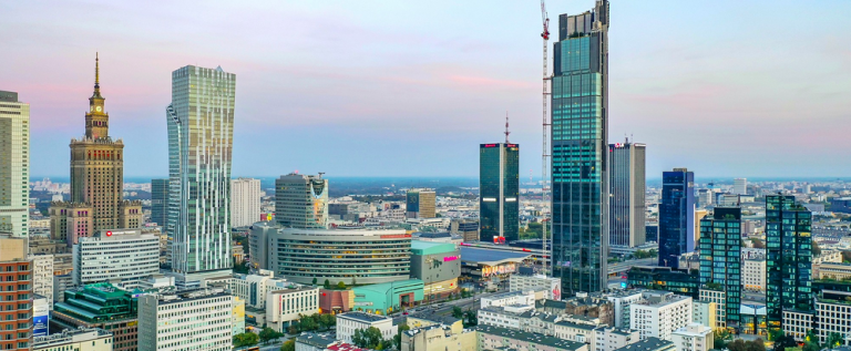 PINK opublikował dane dotyczące rynku biurowego w Warszawie w IV kwartale 2021 roku